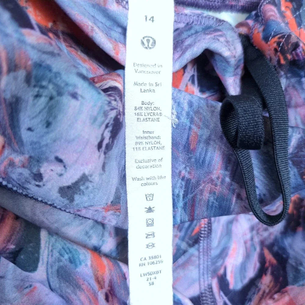 Lululemon Base‎ Pace High-Rise Tight Women Size 14 Purple Abstract Leggings 31